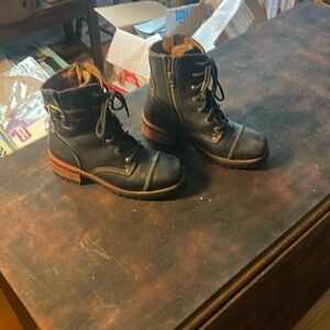 Harley Davidson women’s biker boots